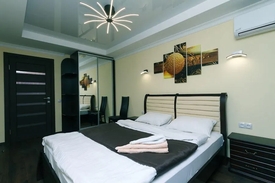 Apartament Biglux Valerio Lesi Ukrainky 14&7 Kijów